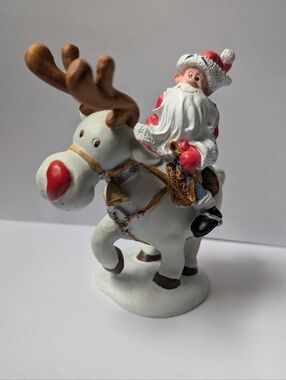 EUC Stone Avenue Figure Santa And Reindeer *BING